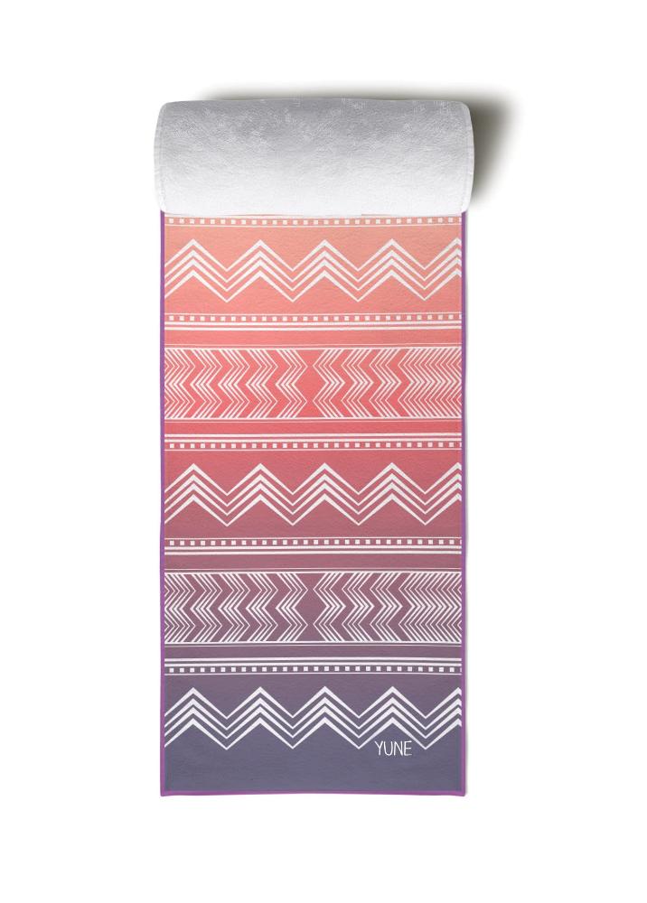 The Cassady Yoga Towel – Quick-Dry, Non-Slip, Eco-Conscious Design